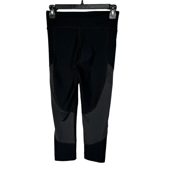 Under Armour Small Compression Capris Leggings Heat Gear Mesh Insert Black Women - Picture 3 of 8